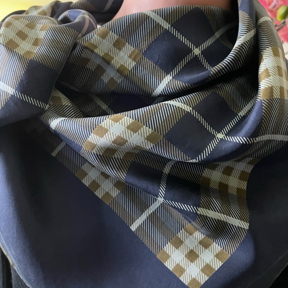 Burberry Silk Scarf. - Picture 7 of 14